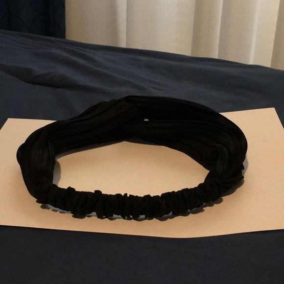 BLACK HEADBAND - Picture 3 of 3